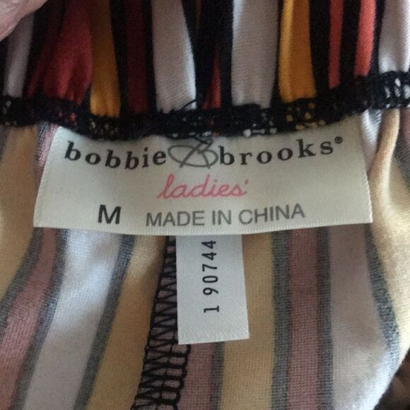 NWOT Bobby Brooks size medium striped shorts tires in front - Picture 12 of 13